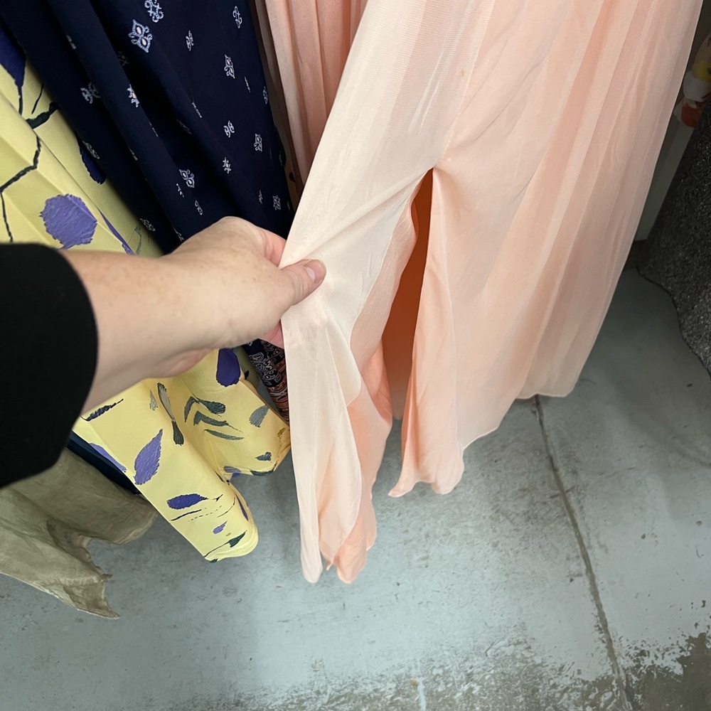 David's Bridal Coral Lace Prom Dress - Picture 4 of 6
